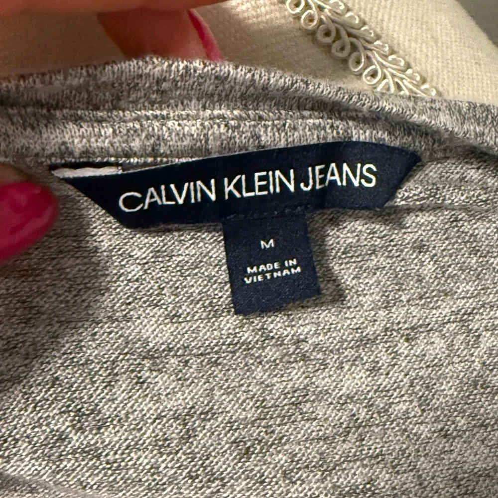 Calvin Klein Gray Tee Size M